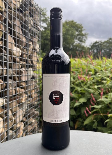 Esker Rood Cabaret Noir 2025